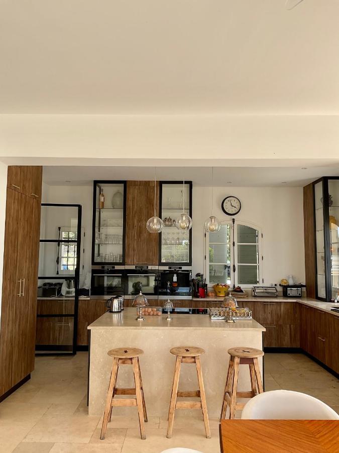 La Soleillade Aixoise Bed & Breakfast เอ็ก-ซอง-โพรวองซ์ ภายนอก รูปภาพ