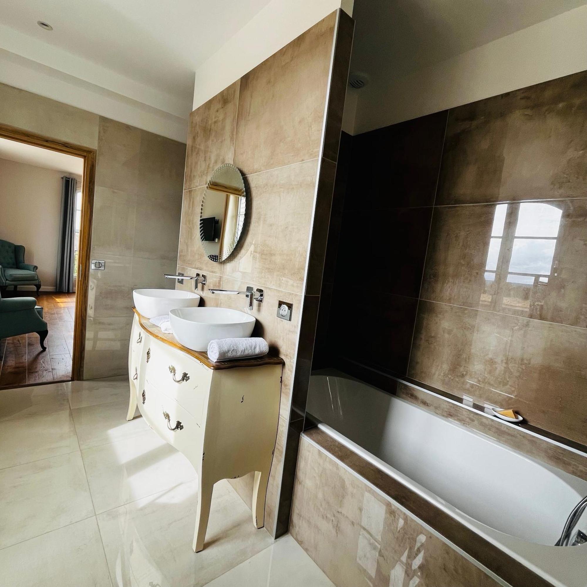 La Soleillade Aixoise Bed & Breakfast เอ็ก-ซอง-โพรวองซ์ ภายนอก รูปภาพ