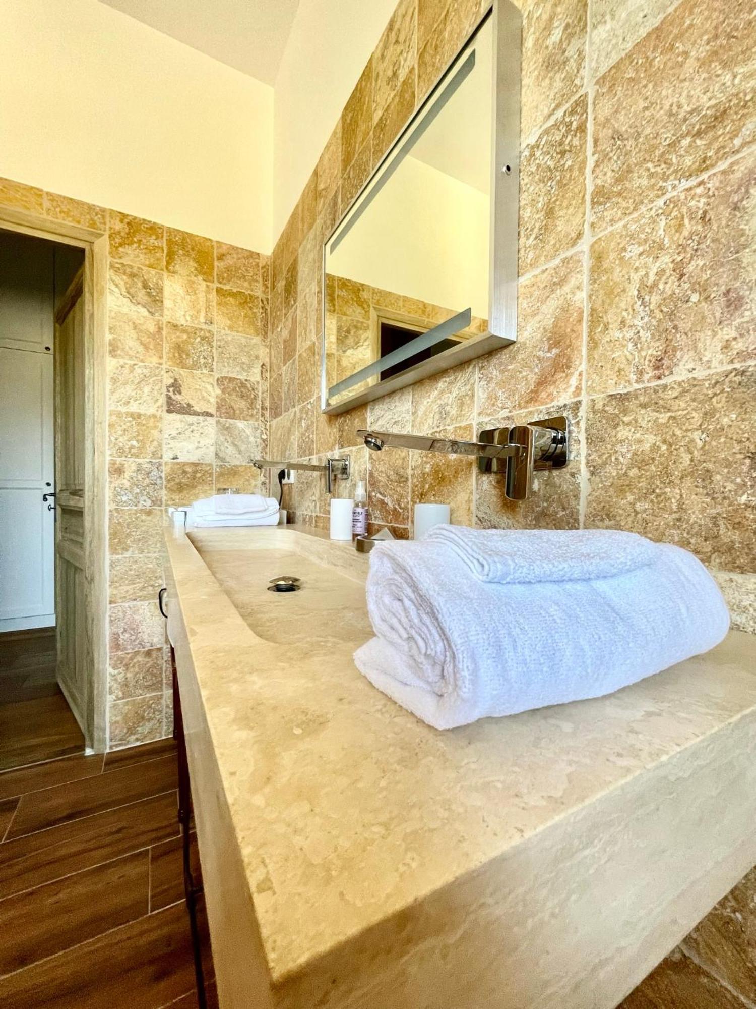 La Soleillade Aixoise Bed & Breakfast เอ็ก-ซอง-โพรวองซ์ ห้อง รูปภาพ